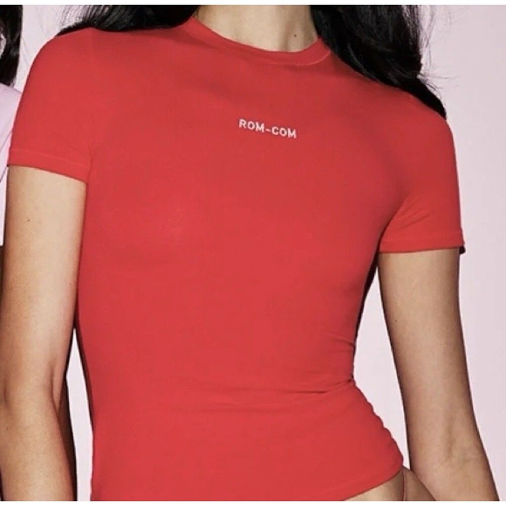 Skims Red Rom-Com Baby Tee T Shirt Size Small Fitted